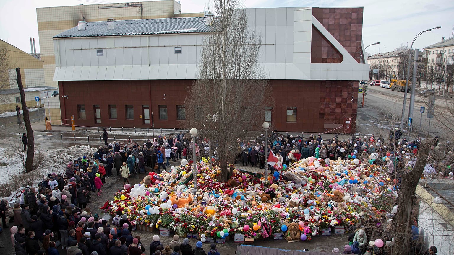 Families of fire victims demand officials be held responsible