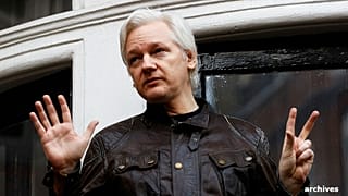 Julian Assange privé d'internet