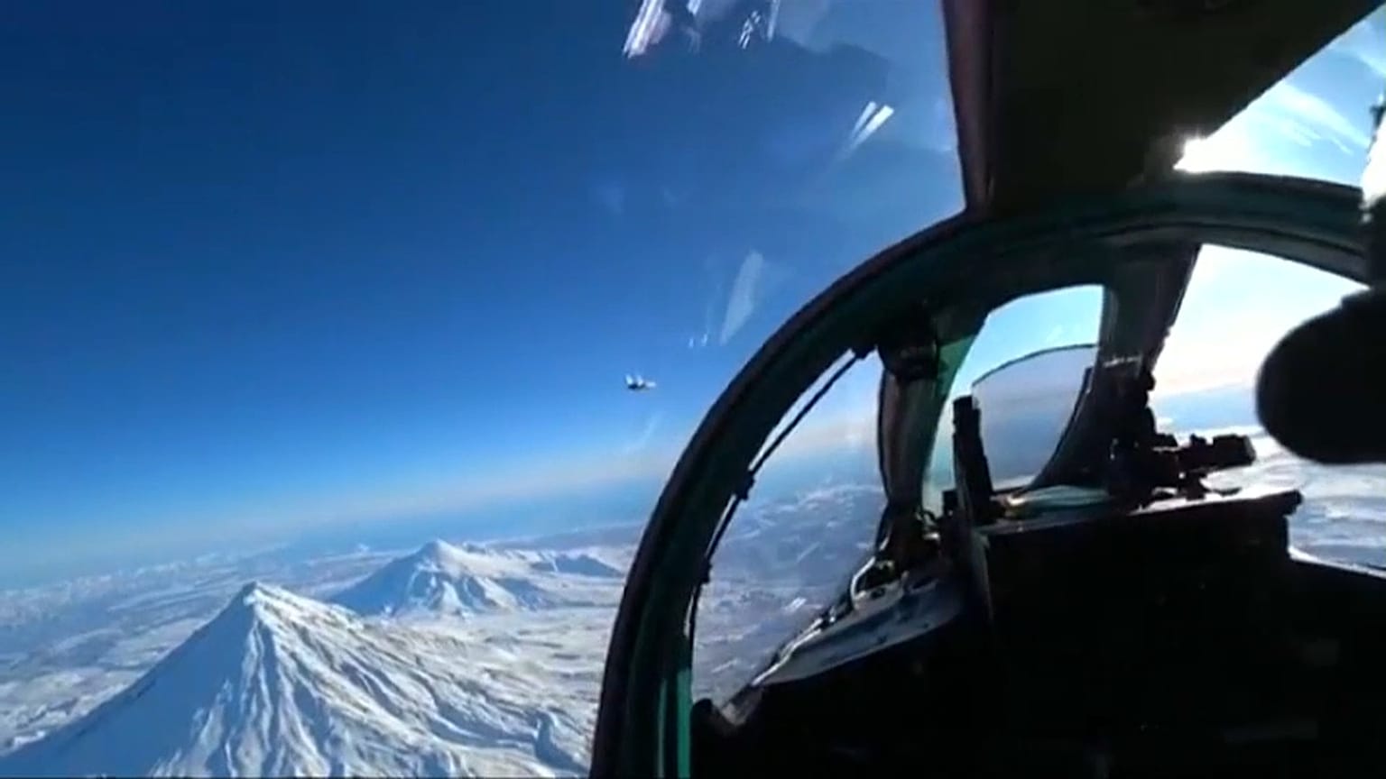 Russischer Übungsflug am Nordpol