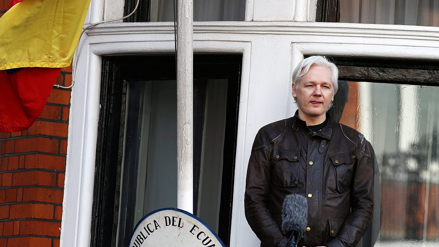 Imagen de archivo de Assange en la embajada ecuatoriana