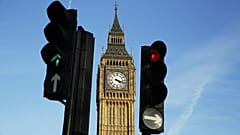 Ein Jahr nach Artikel 50: Die "roten Linien" des Brexit verfärben sich