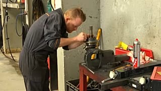 La ripresa economica? Una bufala: i lavoratori europei guadagnano sempre di meno