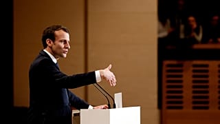 Macron bei einer Rede in Paris