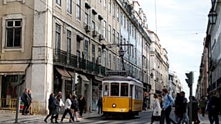 Reino Unido admite ataques indiscriminados a locais turisticos