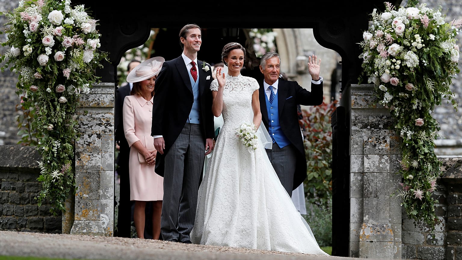 David Matthews saludando en la boda de Pippa