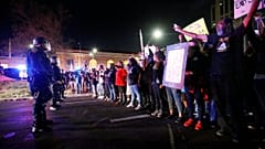 6 der 20 Schüsse in den Rücken - Proteste für Stephon Clark (22†)