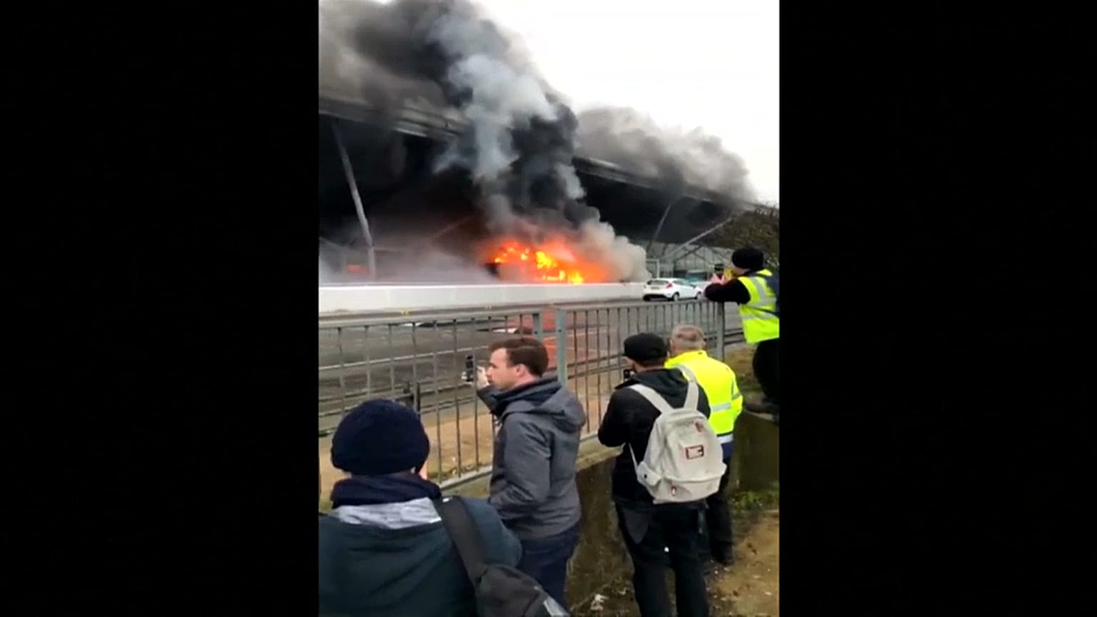 Brand am Londoner Flughafen Stansted