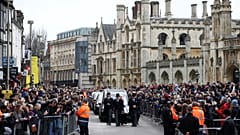 El 'particular' último adiós de Cambridge a Stephen Hawking