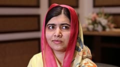 Malala Youzafzai visita cidade-natal