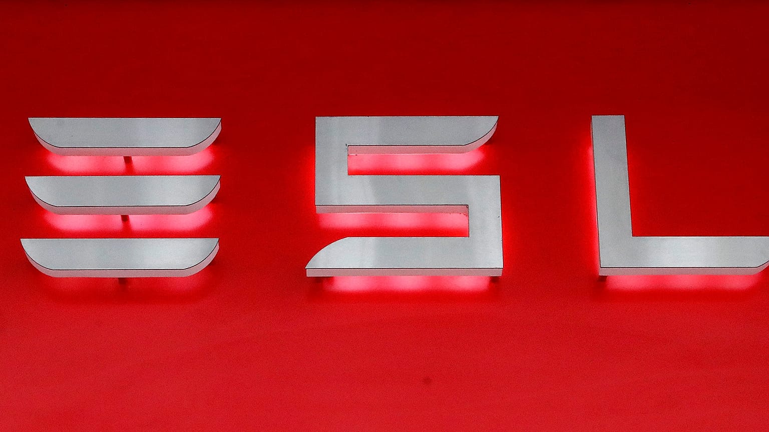 Σε αυτόματο πιλότο το Tesla που τράκαρε στην Καλιφόρνια