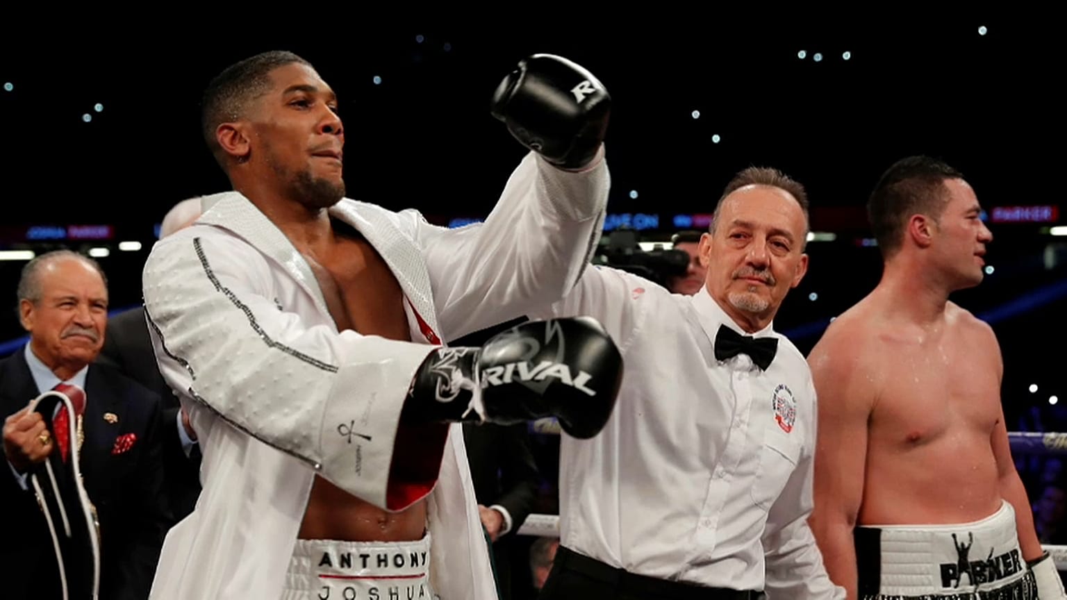 Boxen: Anthony Joshua ist Dreifach-Schwergewichts-Champion