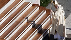 Pope Francis has delivered the traditional Urbi et Orbi message.