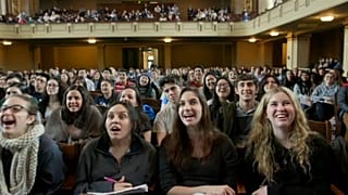 السعادة ..مادة دراسية تدرس في جامعة ييل الأمريكية