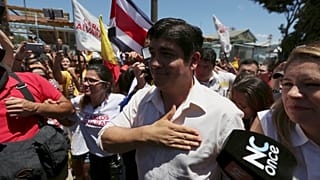 Carlos Alvarado durante la campaña electoral