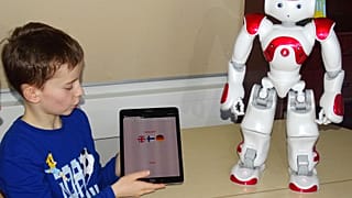 Finlandiya'da robot öğretmen derslere giriyor