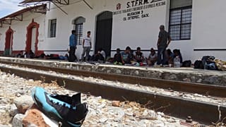 Trump warns Mexico on frontier immigration