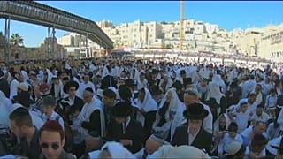Mass Priestly Blessing held at Jerusalem's Western Wall