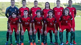 Seleção portuguesa de sub-16 com Fábio Silva como capitão
