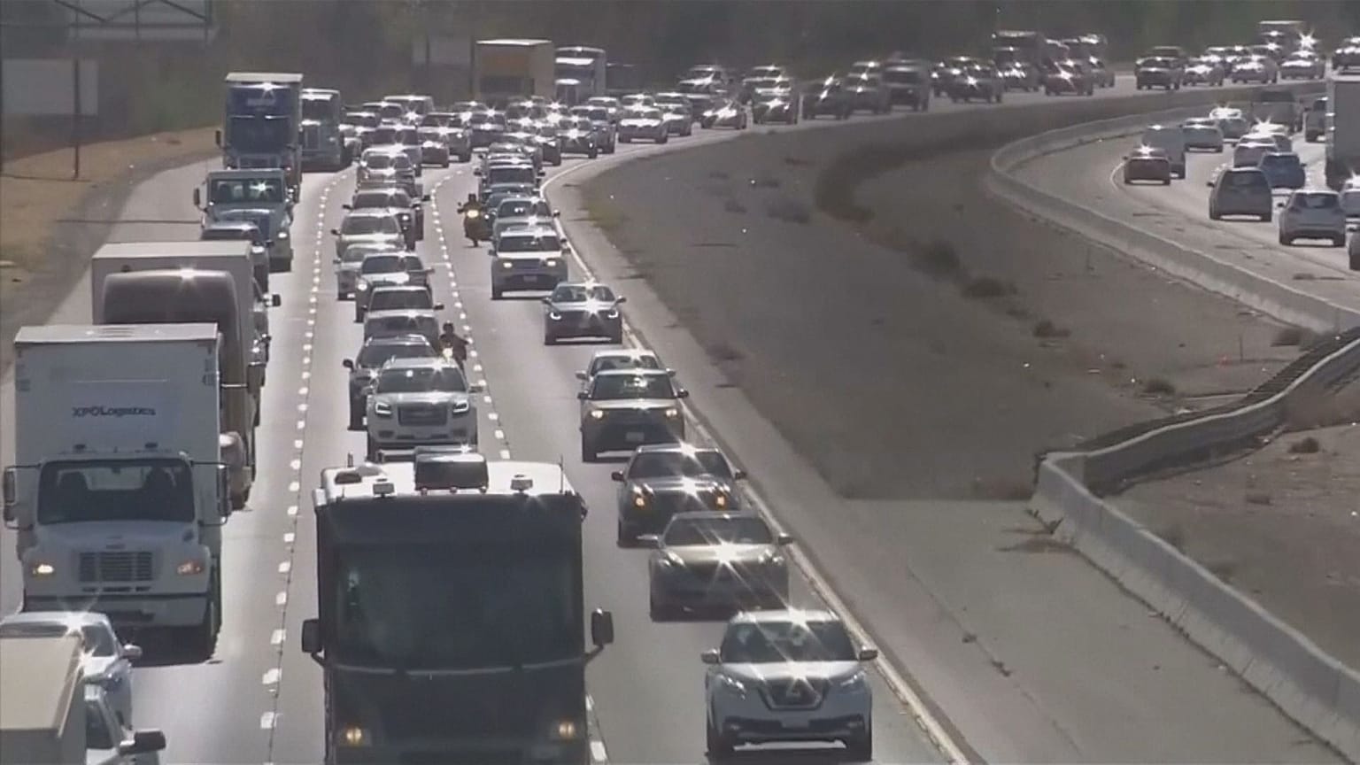 Trump to relax fuel efficiency targets in cars 