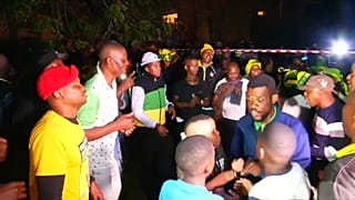 Il Sud Africa rende omaggio a Winnie Mandela, la madre controversa della nazione