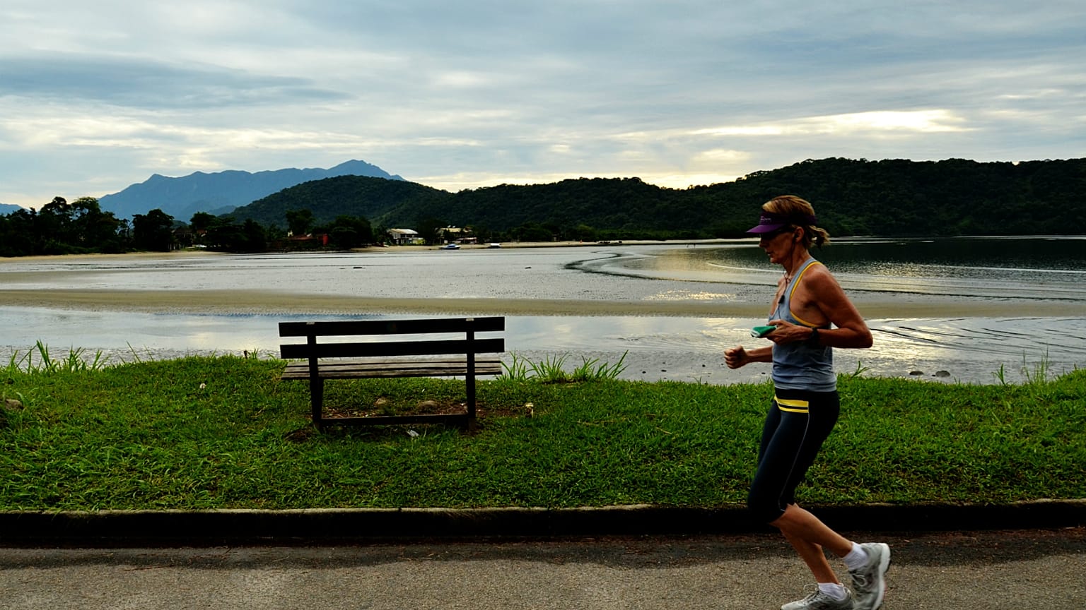 İsveçlilerin yeni sporu ‘Plogging’ çevreyi kurtarıyor