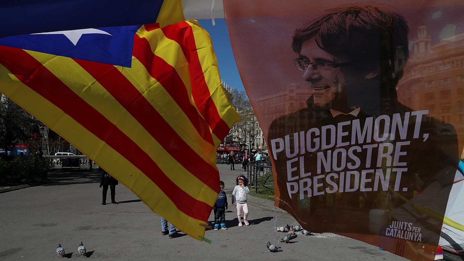 Justiça alemã pede extradição de Puigdemont