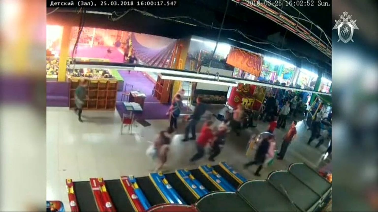 СКР обнародовал новые видео пожара в Кемерово
