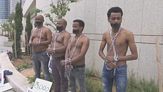 Migrants Protest over Netanyahu decision to stall resettlement deal