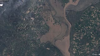 Watch how the Evros river floods parts of Greece and Turkey