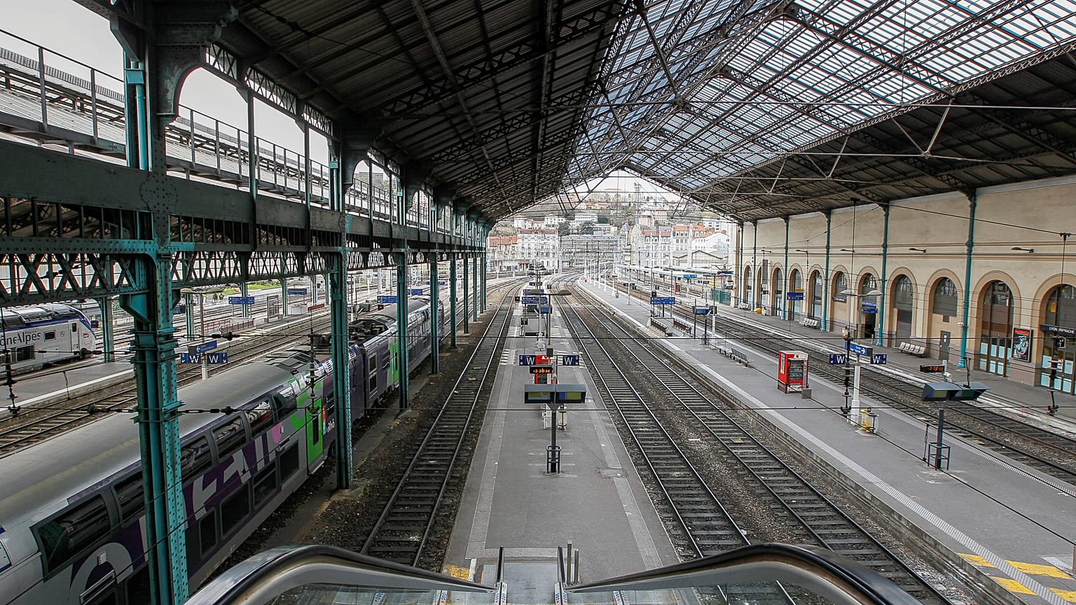 Deuxième jour de grève : un TGV sur sept