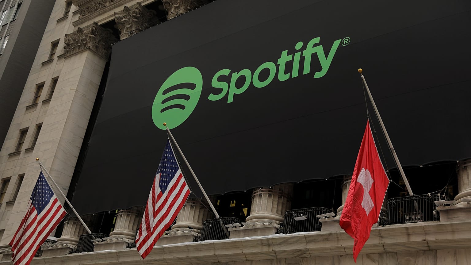 Schweizer statt schwedischer Flagge vor der New Yorker Börse am Dienstag