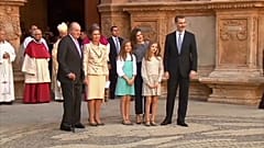 Una idílica foto de la familia real rota en pedazos