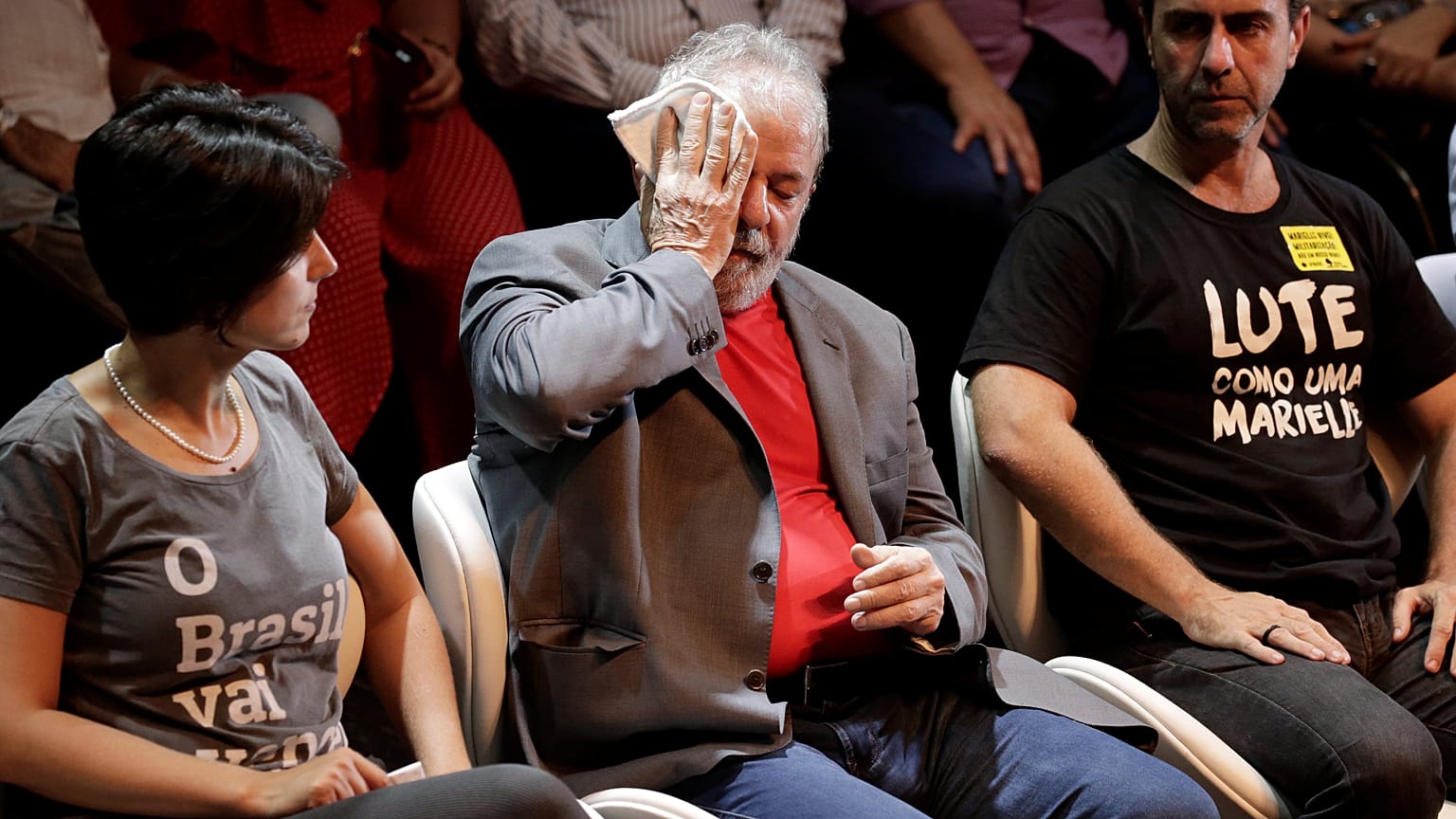 "Só um dos processos pode impedir Lula da Silva de se candidatar à presidência do Brasil"