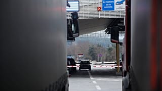 Από τσιγάρα έως... χέλια: Τι κατάσχεσαν τα τελωνεία το 2017