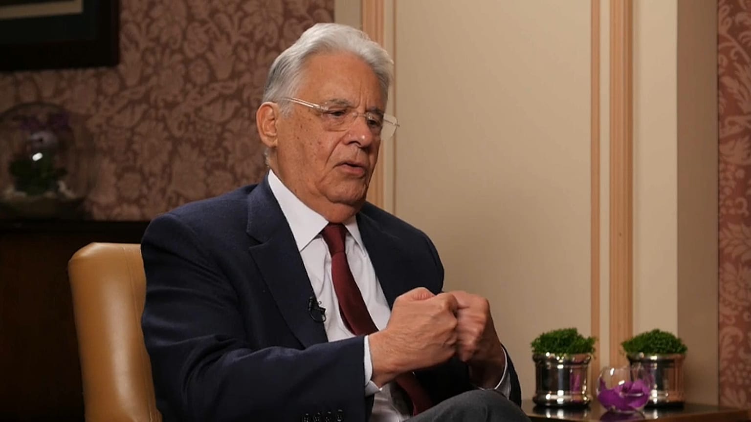 "La corruption a gangrené les partis à la base", selon Fernando Henrique Cardoso