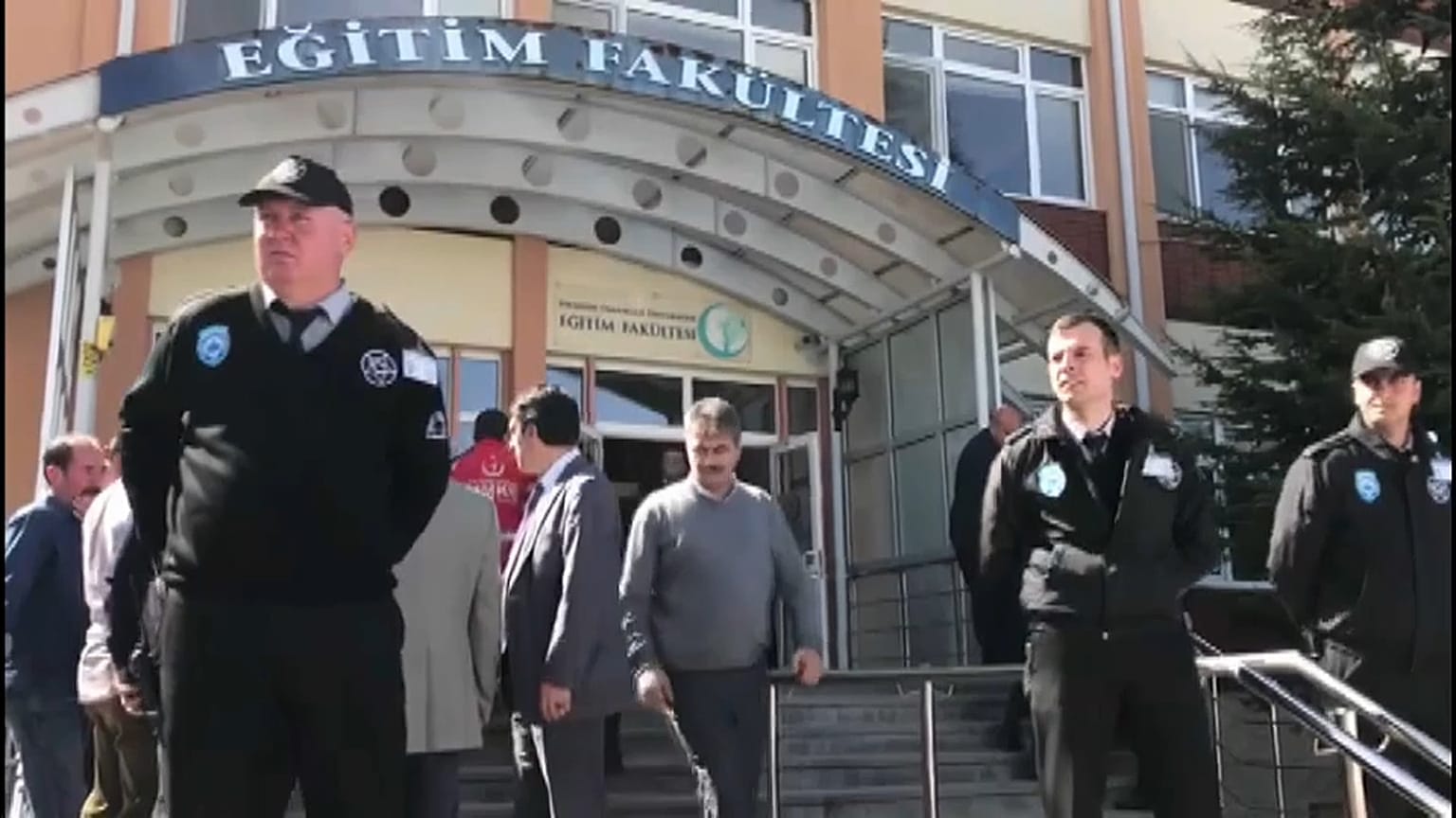 Eskişehir'de silahlı saldırgan üniversitede 4 kişiyi öldürdü