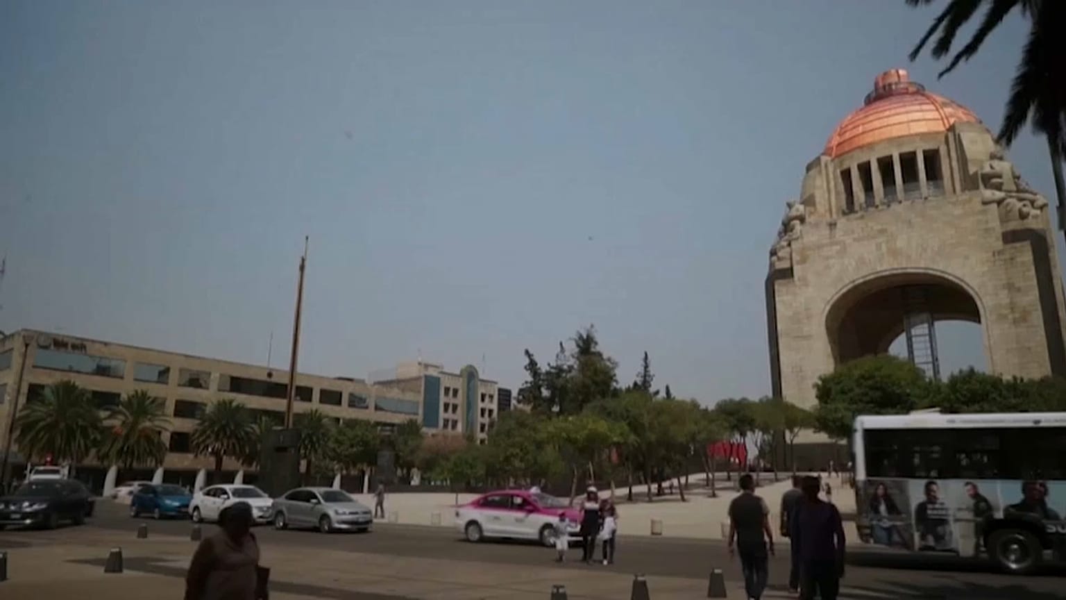 'Little Los Angeles': Un barrio de mexicanos deportados de Estados Unidos