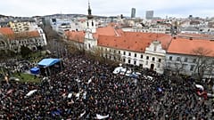 Σλοβακία: Παραίτηση του αρχηγού της αστυνομίας ζητούν χιλιάδες διαδηλωτές