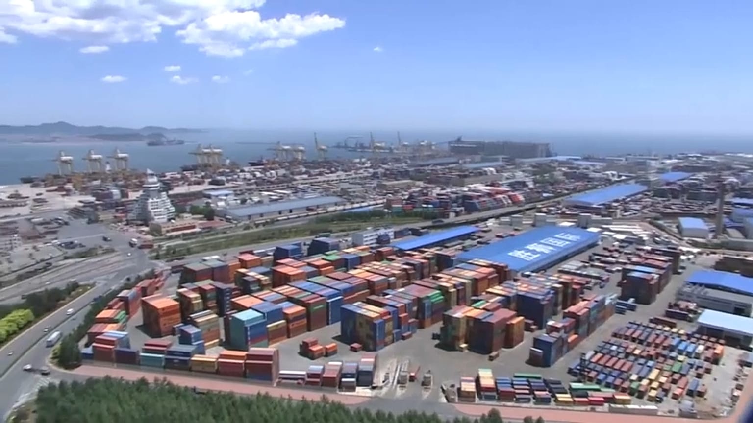 Trump ameaça China com novas taxas aduaneiras
