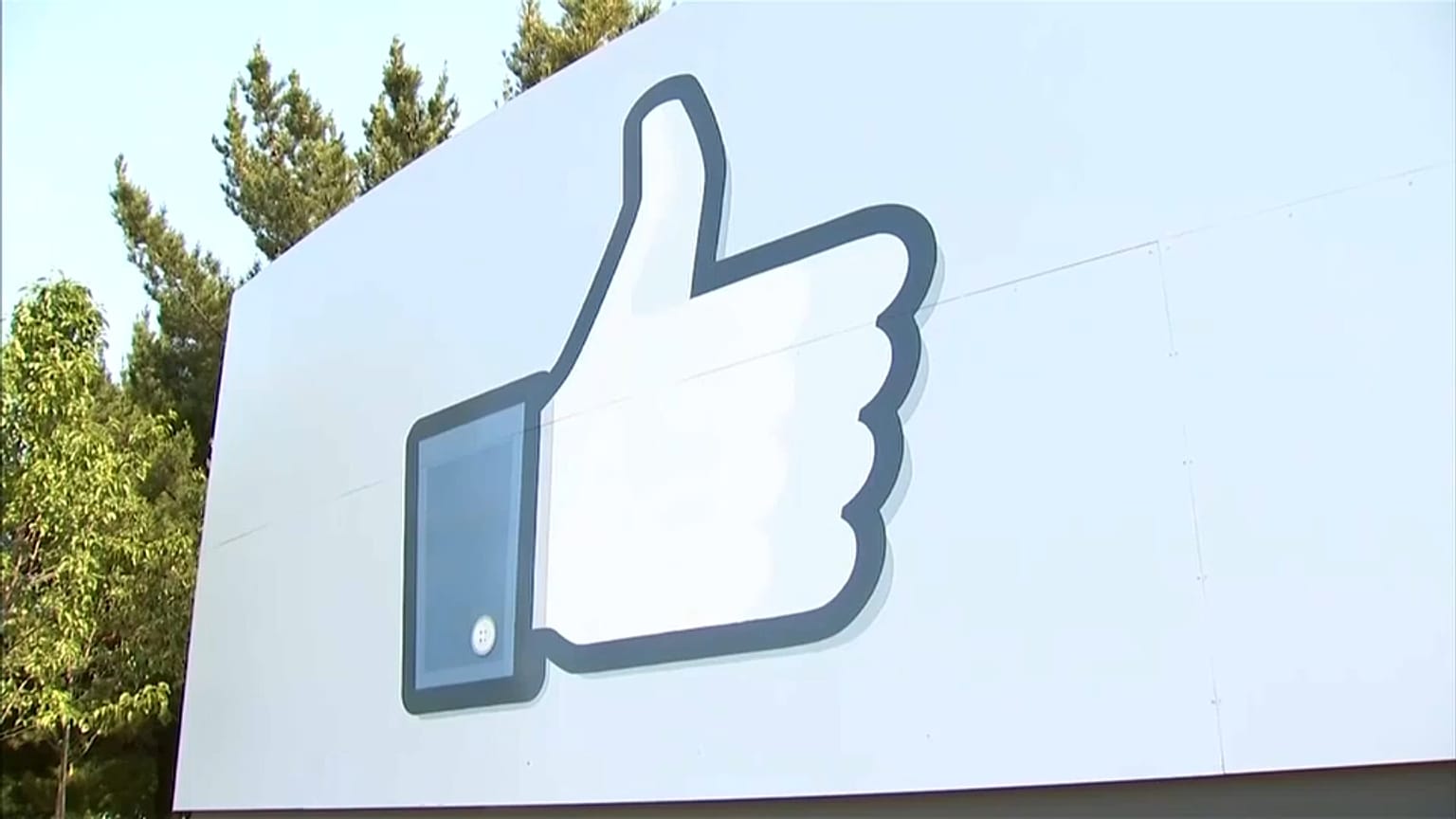 Facebook confirma a la CE la filtración de datos a Cambridge Analytica