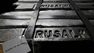 Orosz oligarchákat büntet Washington