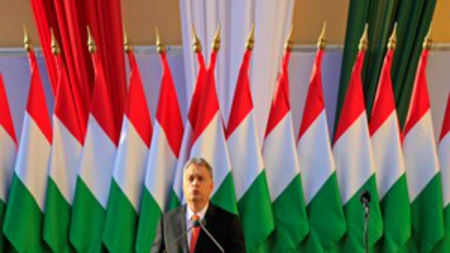 Μία...ανάσα από τις κάλπες στη Ουγγαρία