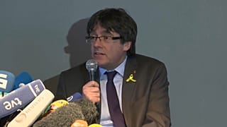 Puigdemont: "Io lotto dall'estero, Madrid medii"