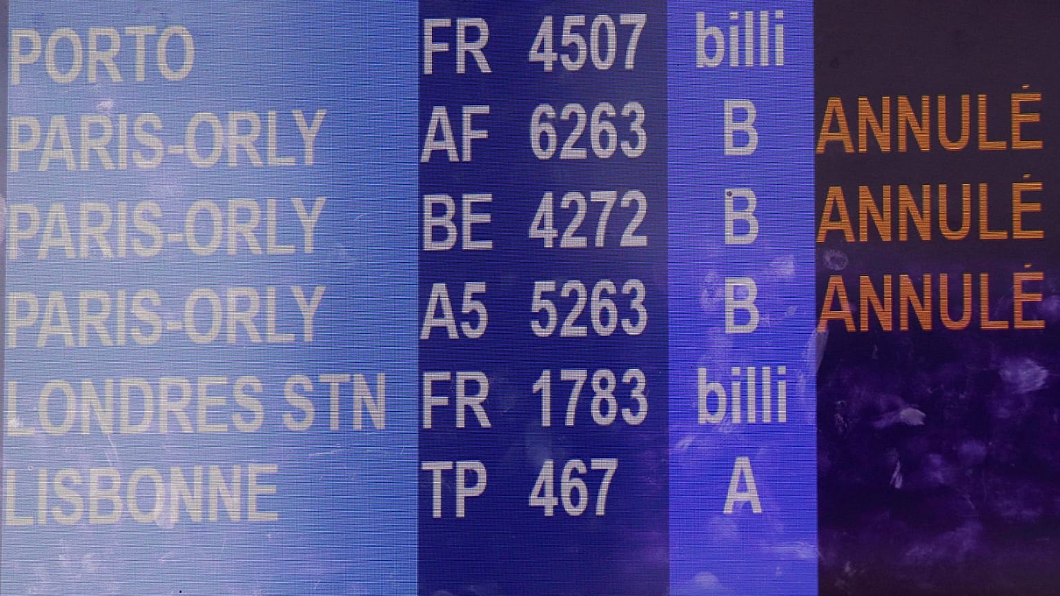 Erneute Streiks bei Air France und Staatsbahnen