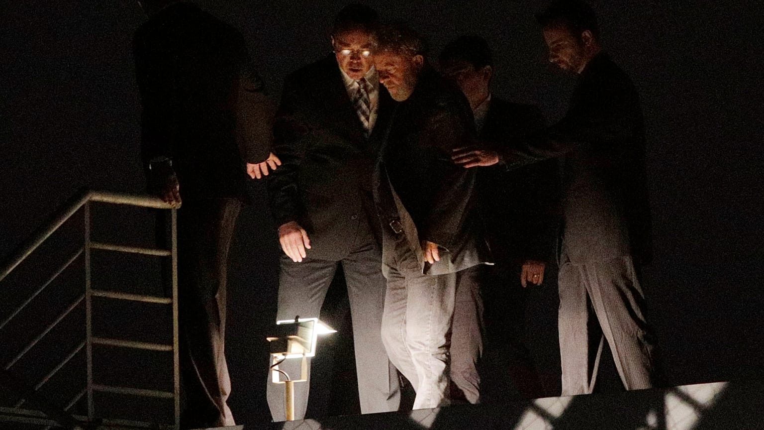 Première nuit en prison pour Lula