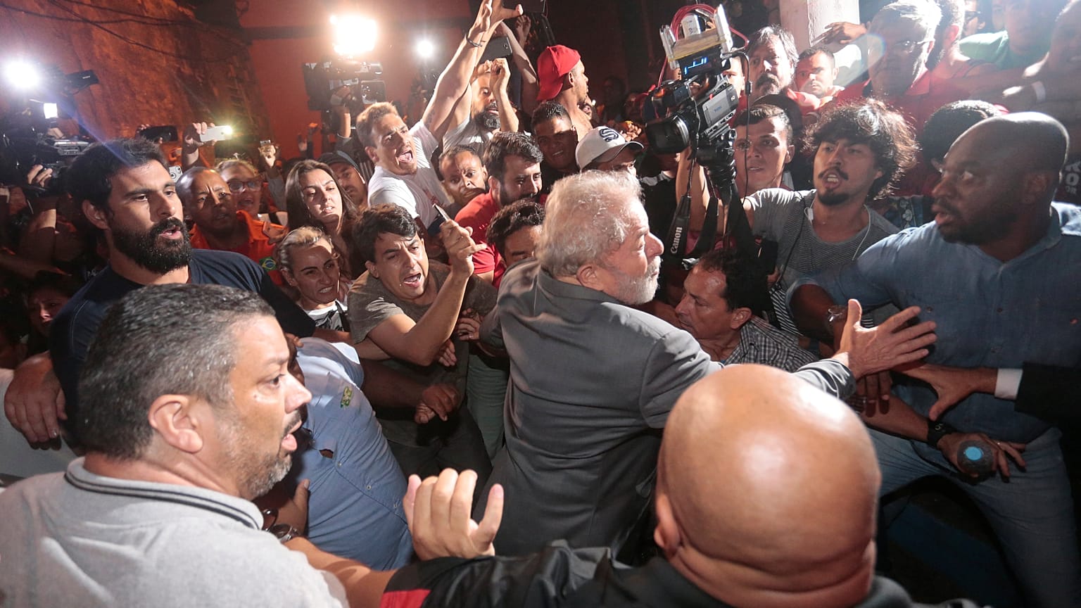 Lula preso em Curitiba