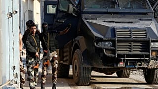 السعودية: القبض على متشددين في حملة بالقطيف ومقتل رجل أمن 