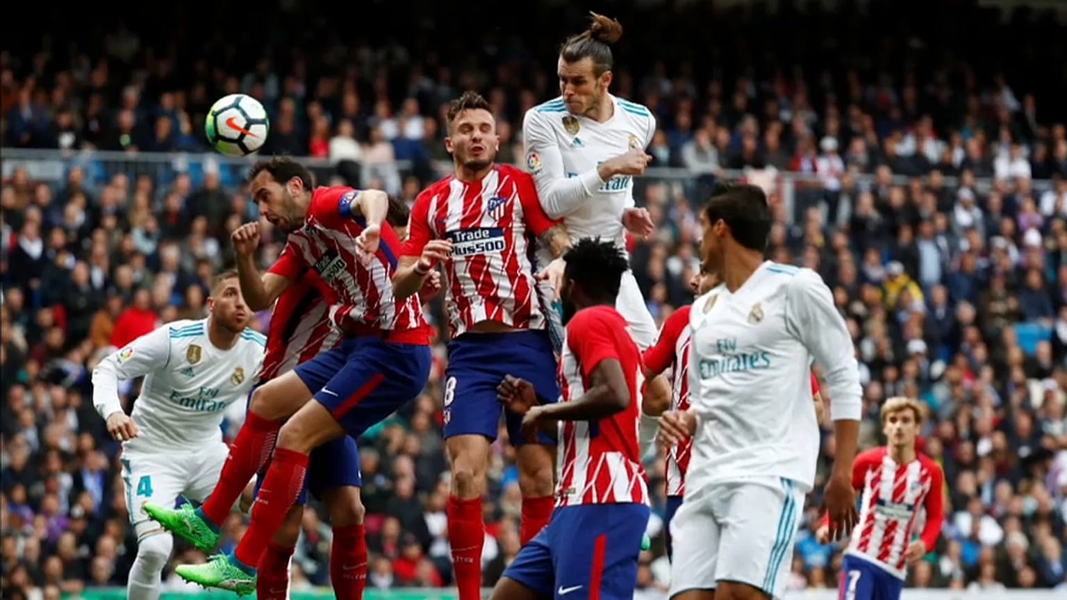 Reparto de puntos en el derbi madrileño disputado en el Santiago Bernabéu