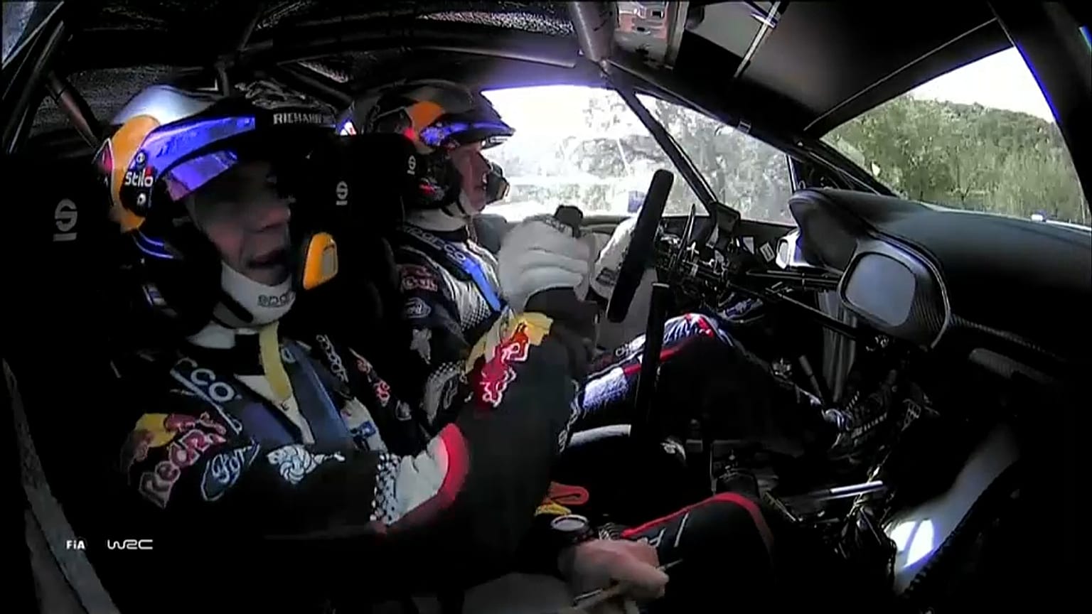 Ogier arrasa en Córcega 