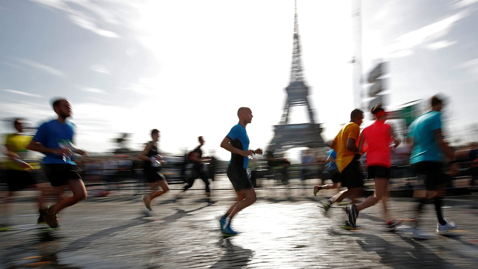 Paris-Marathon: Lonyangata und Saina machen das Rennen